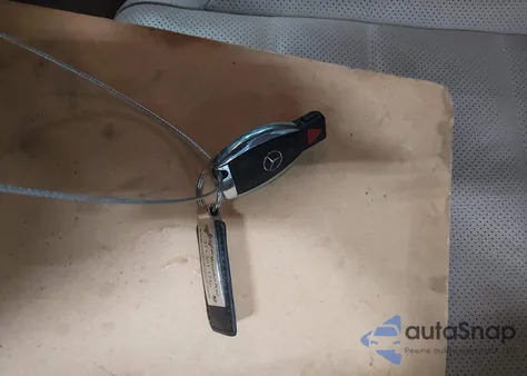 2013 Mercedes-Benz E 350 z USA, uszkodzony, nr VIN WDDKK5KF7DF208273